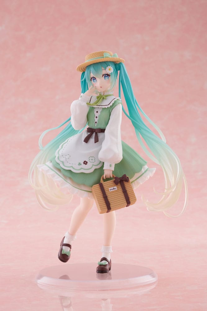 Hatsune Miku: Fashion Country PVC Statue 18 cm